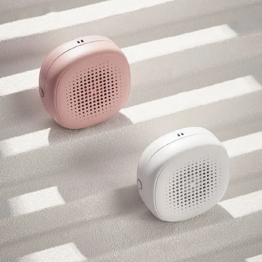 Portable fan diffuser with lightweight design and quiet operation, suitable for personal fragrance, travel use, and private-label OEM solutions